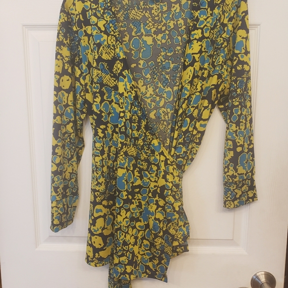 5 For $15 Wrap top - Picture 1 of 5